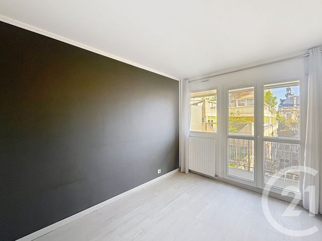 Appartement F2 &agrave; louer - 2 pi&egrave;ces - 44,01 m2 - Ivry Sur Seine - 94 - ILE-DE-FRANCE