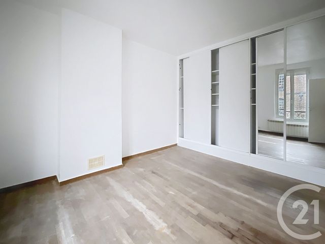 Appartement F2 &agrave; louer - 2 pi&egrave;ces - 34,25 m2 - Ivry Sur Seine - 94 - ILE-DE-FRANCE