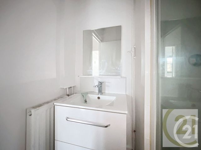 Appartement F3 &agrave; louer - 3 pi&egrave;ces - 50,12 m2 - Ivry Sur Seine - 94 - ILE-DE-FRANCE