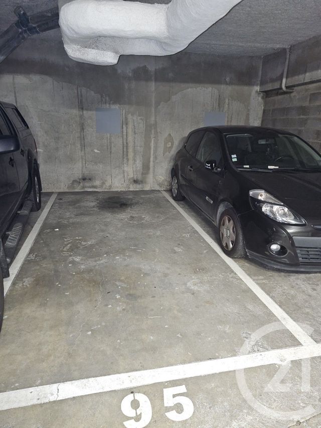 parking - IVRY SUR SEINE - 94