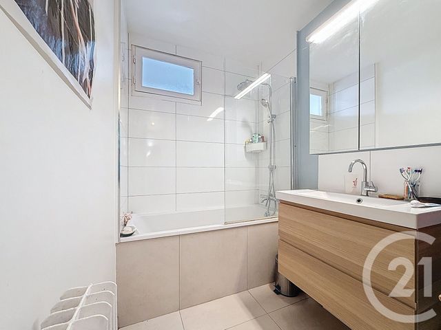 Appartement &agrave; vendre - 4 pi&egrave;ces - 71,97 m2 - Ivry Sur Seine - 94 - ILE-DE-FRANCE