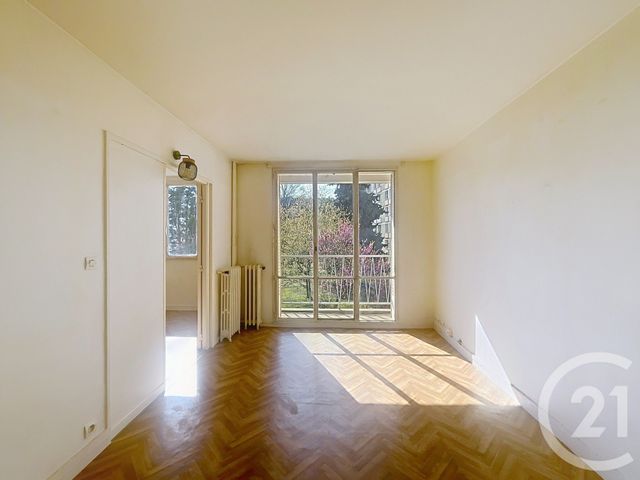 Appartement F2 &agrave; louer - 2 pi&egrave;ces - 37,72 m2 - Ivry Sur Seine - 94 - ILE-DE-FRANCE