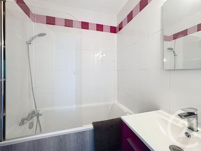 Appartement F3 &agrave; louer - 3 pi&egrave;ces - 63,59 m2 - Ivry Sur Seine - 94 - ILE-DE-FRANCE