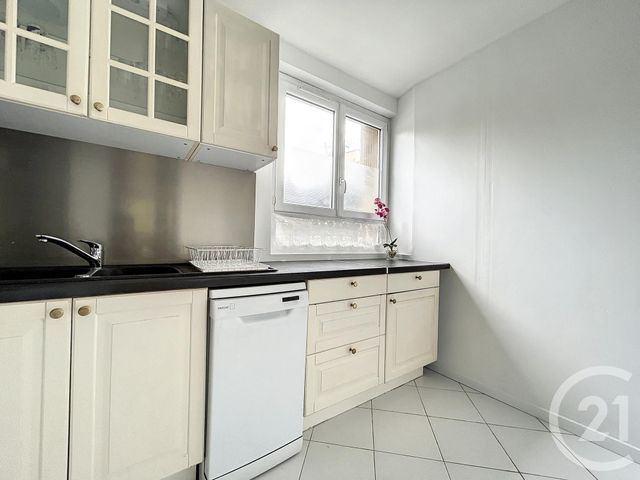 Appartement F3 &agrave; louer - 3 pi&egrave;ces - 50,64 m2 - Ivry Sur Seine - 94 - ILE-DE-FRANCE