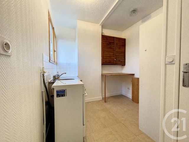 Appartement F1 &agrave; louer - 1 pi&egrave;ce - 33,82 m2 - Ivry Sur Seine - 94 - ILE-DE-FRANCE