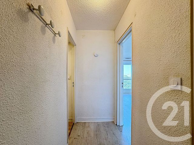 Appartement F1 &agrave; louer - 1 pi&egrave;ce - 33,82 m2 - Ivry Sur Seine - 94 - ILE-DE-FRANCE