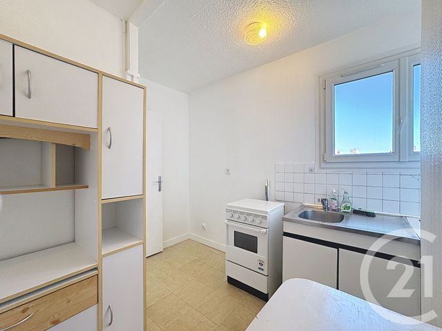 Appartement F1 &agrave; louer - 1 pi&egrave;ce - 33,82 m2 - Ivry Sur Seine - 94 - ILE-DE-FRANCE