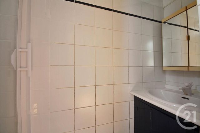 Appartement F2 &agrave; louer - 2 pi&egrave;ces - 36,32 m2 - Ivry Sur Seine - 94 - ILE-DE-FRANCE