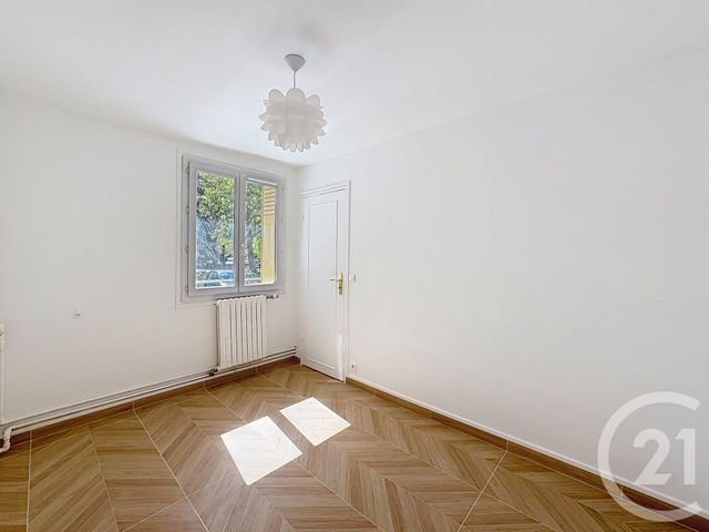 Appartement F3 &agrave; louer - 3 pi&egrave;ces - 51,49 m2 - Vitry Sur Seine - 94 - ILE-DE-FRANCE
