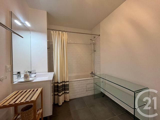 Appartement Studio &agrave; louer - 1 pi&egrave;ce - 34,83 m2 - Ivry Sur Seine - 94 - ILE-DE-FRANCE