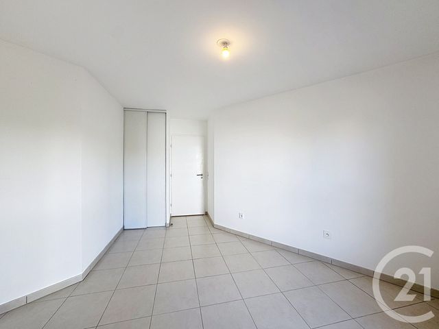 Appartement F3 &agrave; louer - 3 pi&egrave;ces - 66,30 m2 - Ivry Sur Seine - 94 - ILE-DE-FRANCE