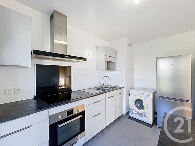 Appartement F3 &agrave; louer - 3 pi&egrave;ces - 66,30 m2 - Ivry Sur Seine - 94 - ILE-DE-FRANCE