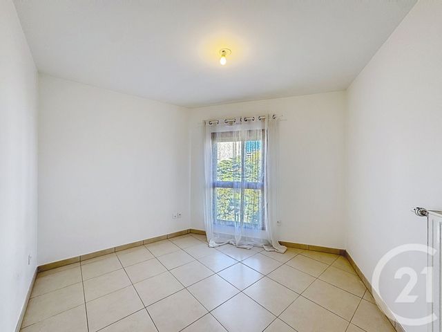 Appartement F3 &agrave; louer - 3 pi&egrave;ces - 66,30 m2 - Ivry Sur Seine - 94 - ILE-DE-FRANCE