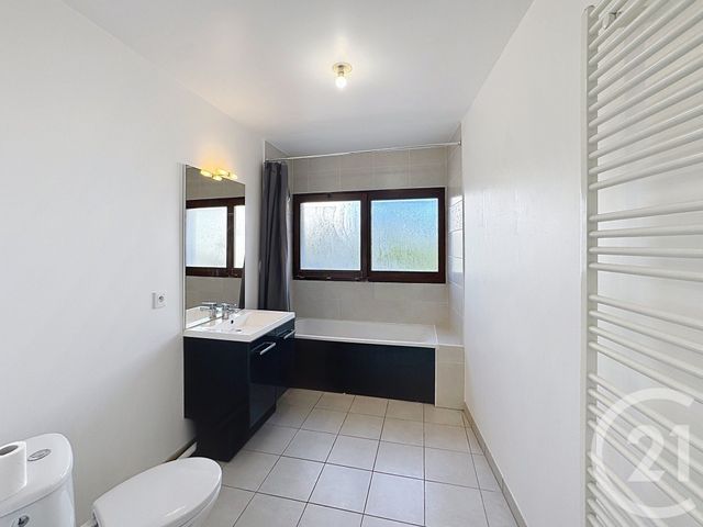 Appartement F3 &agrave; louer - 3 pi&egrave;ces - 66,30 m2 - Ivry Sur Seine - 94 - ILE-DE-FRANCE