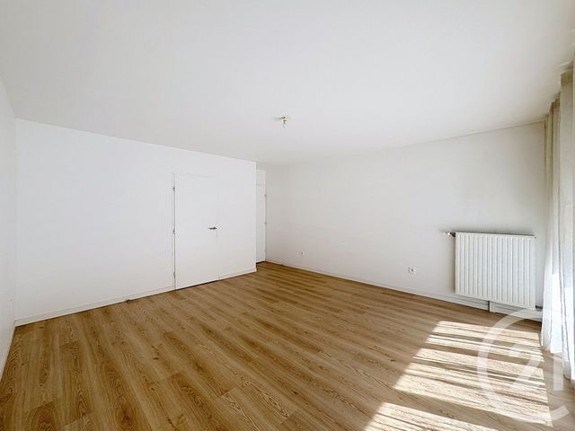 Appartement F3 &agrave; louer - 3 pi&egrave;ces - 66,30 m2 - Ivry Sur Seine - 94 - ILE-DE-FRANCE