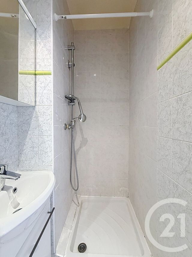 Appartement F2 &agrave; louer - 2 pi&egrave;ces - 37,35 m2 - Vitry Sur Seine - 94 - ILE-DE-FRANCE