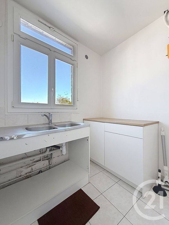 Appartement F2 &agrave; louer - 2 pi&egrave;ces - 37,35 m2 - Vitry Sur Seine - 94 - ILE-DE-FRANCE