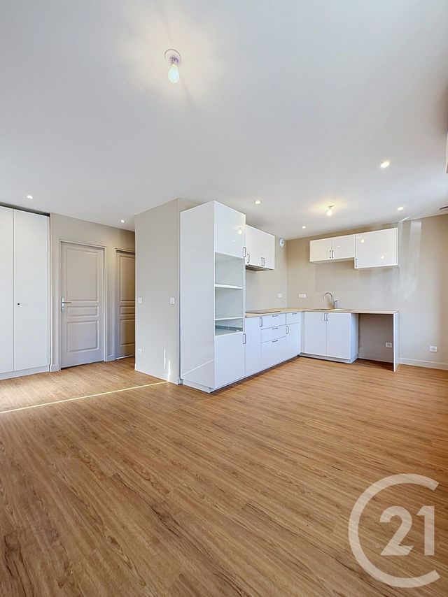 Maison &agrave; louer - 3 pi&egrave;ces - 45,36 m2 - Vitry Sur Seine - 94 - ILE-DE-FRANCE