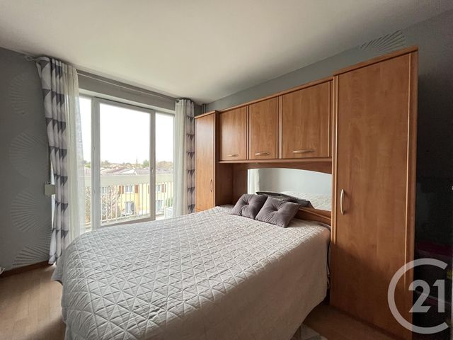 Appartement F5 à vendre - 5 pièces - 97,69 m2 - Elancourt - 78 - ILE-DE-FRANCE