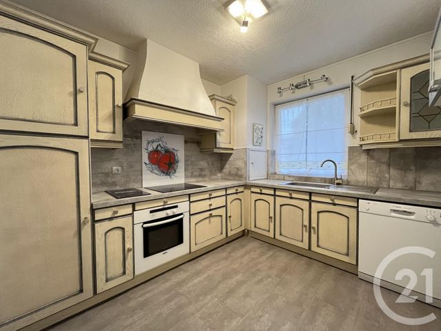 Appartement F5 à vendre - 5 pièces - 97,69 m2 - Elancourt - 78 - ILE-DE-FRANCE