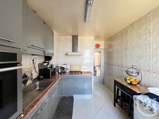 Appartement F4 à vendre - 4 pièces - 77,64 m2 - Elancourt - 78 - ILE-DE-FRANCE