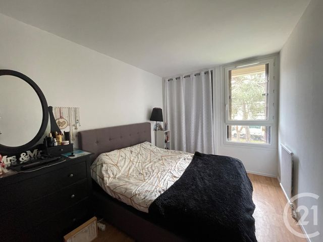 Appartement F3 à vendre - 3 pièces - 67,89 m2 - Elancourt - 78 - ILE-DE-FRANCE