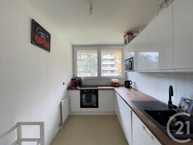 Appartement F3 à vendre - 3 pièces - 67,89 m2 - Elancourt - 78 - ILE-DE-FRANCE