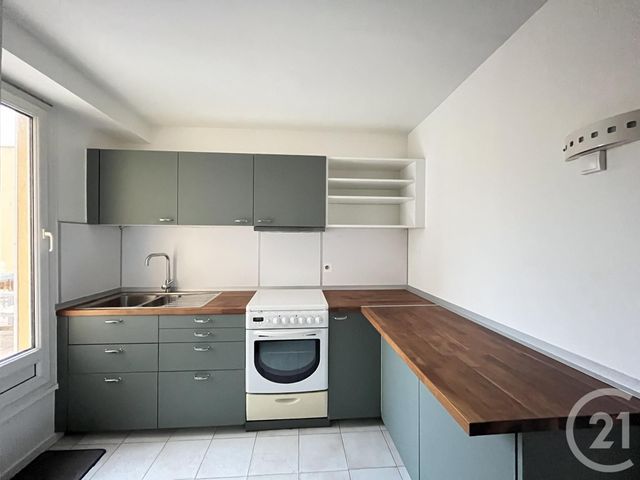 Appartement F3 à vendre - 3 pièces - 75,60 m2 - Maurepas - 78 - ILE-DE-FRANCE