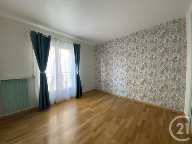 Appartement F3 à vendre - 3 pièces - 72 m2 - Maurepas - 78 - ILE-DE-FRANCE