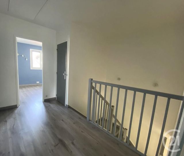 Maison &agrave; louer - 4 pi&egrave;ces - 110,56 m2 - Elancourt - 78 - ILE-DE-FRANCE