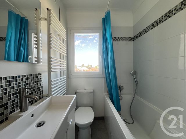 Maison &agrave; louer - 5 pi&egrave;ces - 87,51 m2 - Maurepas - 78 - ILE-DE-FRANCE