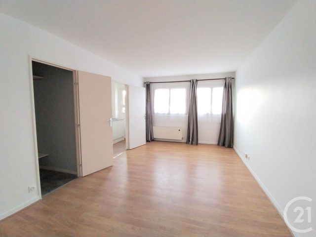 Appartement Studio à louer ELANCOURT