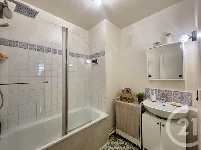 Appartement F3 à vendre - 3 pièces - 68,11 m2 - Elancourt - 78 - ILE-DE-FRANCE