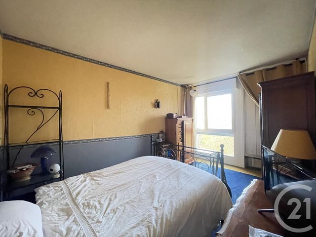 Appartement F5 à vendre - 5 pièces - 95 m2 - Elancourt - 78 - ILE-DE-FRANCE