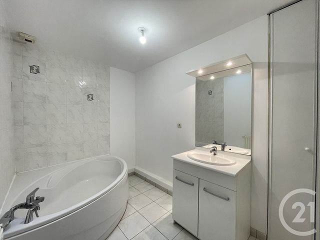 Maison &agrave; vendre - 4 pi&egrave;ces - 94 m2 - Coignieres - 78 - ILE-DE-FRANCE