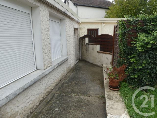 Appartement F1 &agrave; louer - 1 pi&egrave;ce - 24 m2 - Coignieres - 78 - ILE-DE-FRANCE