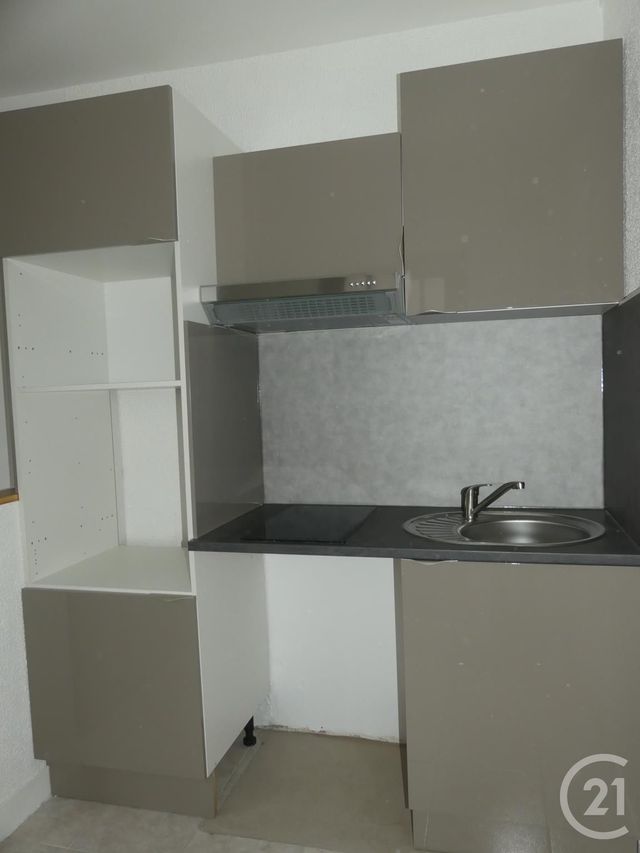 Appartement F1 &agrave; louer - 1 pi&egrave;ce - 24 m2 - Coignieres - 78 - ILE-DE-FRANCE