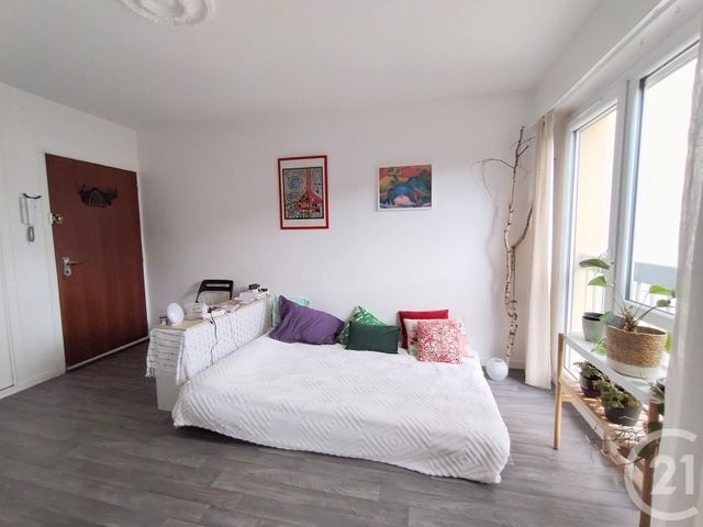 Appartement Studio à louer - 1 pièce - 25,53 m2 - Maurepas - 78 - ILE-DE-FRANCE