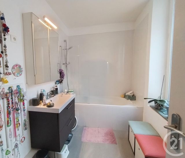 Appartement T3 &agrave; louer - 3 pi&egrave;ces - 51,51 m2 - Montfort L Amaury - 78 - ILE-DE-FRANCE