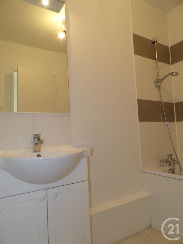 Appartement &agrave; louer - 2 pi&egrave;ces - 47,26 m2 - Maurepas - 78 - ILE-DE-FRANCE