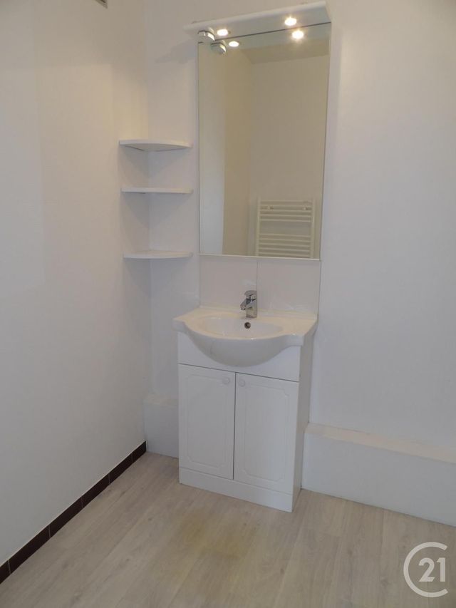 Appartement &agrave; louer - 2 pi&egrave;ces - 47,26 m2 - Maurepas - 78 - ILE-DE-FRANCE