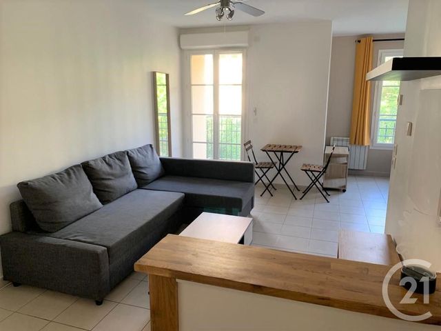Appartement F1 &agrave; louer - 1 pi&egrave;ce - 33,44 m2 - Fontenay Le Fleury - 78 - ILE-DE-FRANCE