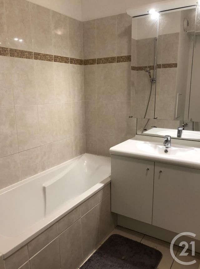 Appartement F1 &agrave; louer - 1 pi&egrave;ce - 33,44 m2 - Fontenay Le Fleury - 78 - ILE-DE-FRANCE