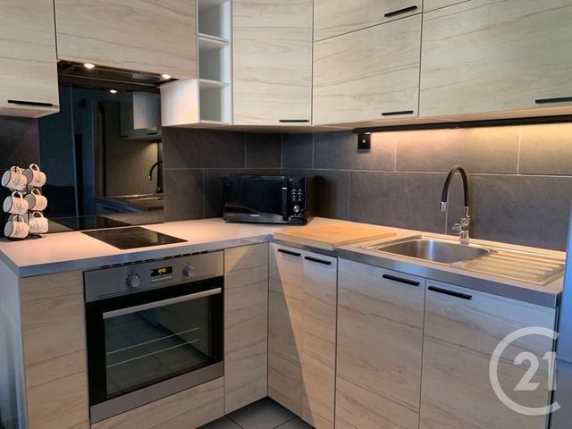 Appartement F1 &agrave; louer - 1 pi&egrave;ce - 33,44 m2 - Fontenay Le Fleury - 78 - ILE-DE-FRANCE