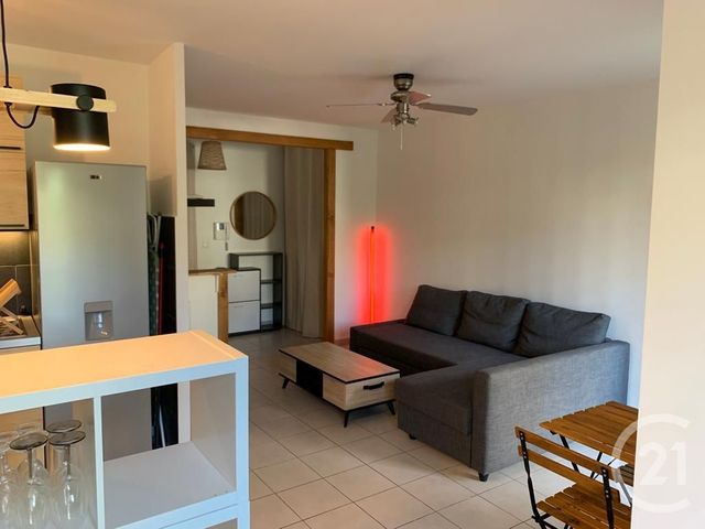 Appartement F1 &agrave; louer - 1 pi&egrave;ce - 33,44 m2 - Fontenay Le Fleury - 78 - ILE-DE-FRANCE