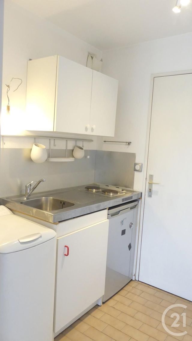 Appartement F1 &agrave; louer - 1 pi&egrave;ce - 26,89 m2 - Le Mesnil St Denis - 78 - ILE-DE-FRANCE