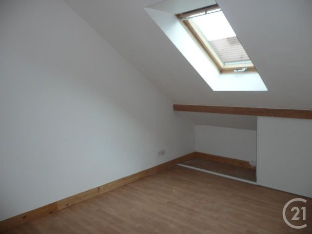 Maison &agrave; louer - 4 pi&egrave;ces - 80,09 m2 - Coignieres - 78 - ILE-DE-FRANCE