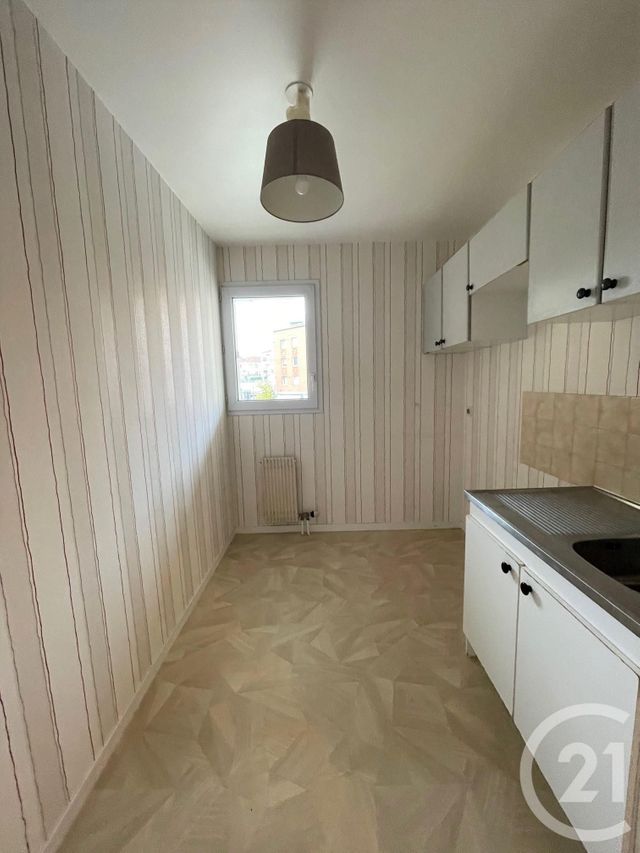 Appartement F3 &agrave; louer - 3 pi&egrave;ces - 61,36 m2 - Elancourt - 78 - ILE-DE-FRANCE