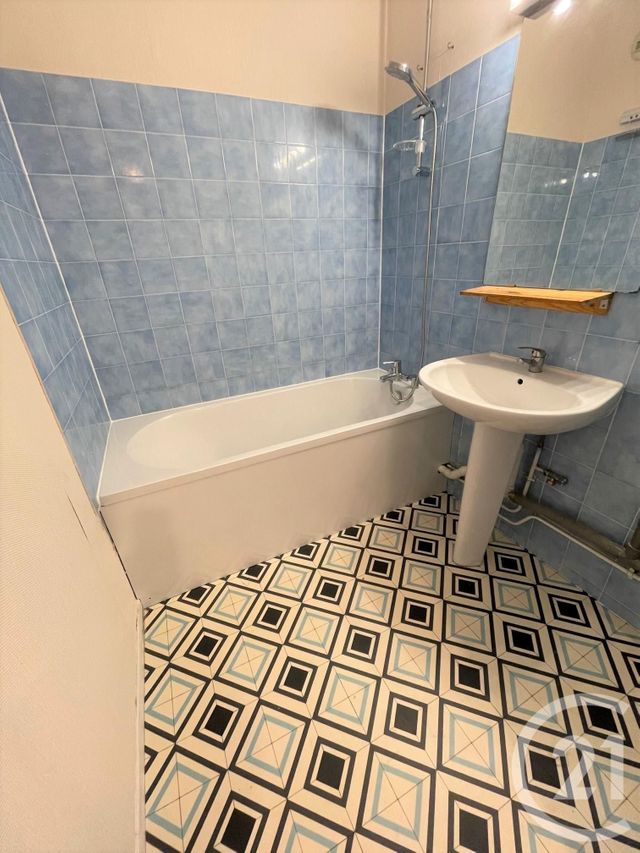 Appartement F3 &agrave; louer - 3 pi&egrave;ces - 61,36 m2 - Elancourt - 78 - ILE-DE-FRANCE