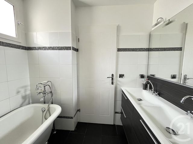 Maison &agrave; vendre - 5 pi&egrave;ces - 108,62 m2 - Elancourt - 78 - ILE-DE-FRANCE